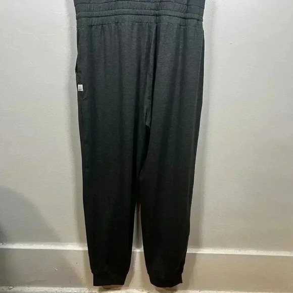 Vuori Women's Charcoal Grey Jersey Knit V Neck Short Sleeve Jumpsuit Jogger Pant - Picture 5 of 5